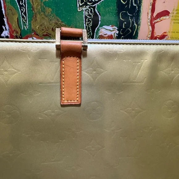 Louis Vuitton Houston Tote Lime Yellow Leather Monogram Vernis - Picture 5 of 15